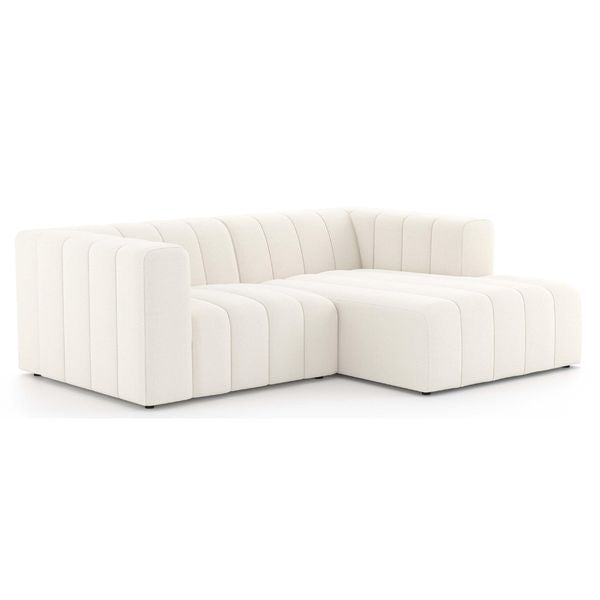 Sofa narozna o subtelnym charakterze z naturalnym charakterem w odcieniu bieli